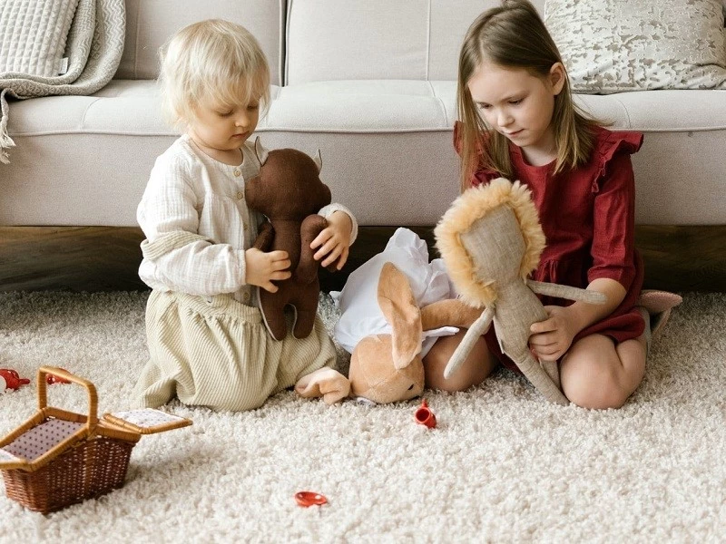 چه الیافی مناسب فرش کودک است؟ ​