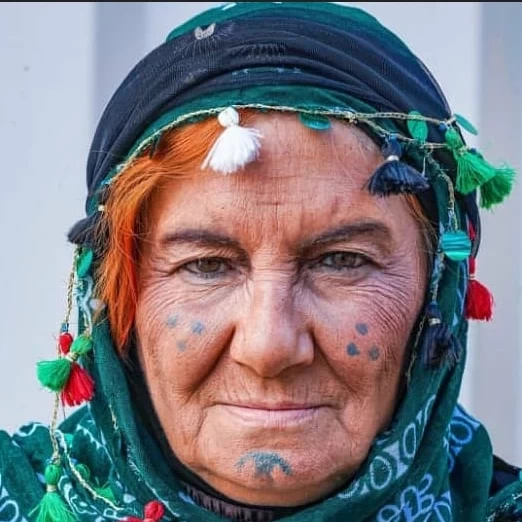 پیرترین بازیگر ” نون خ ” در آستانه 80 سالگی با تیپی کاملا اروپایی !!