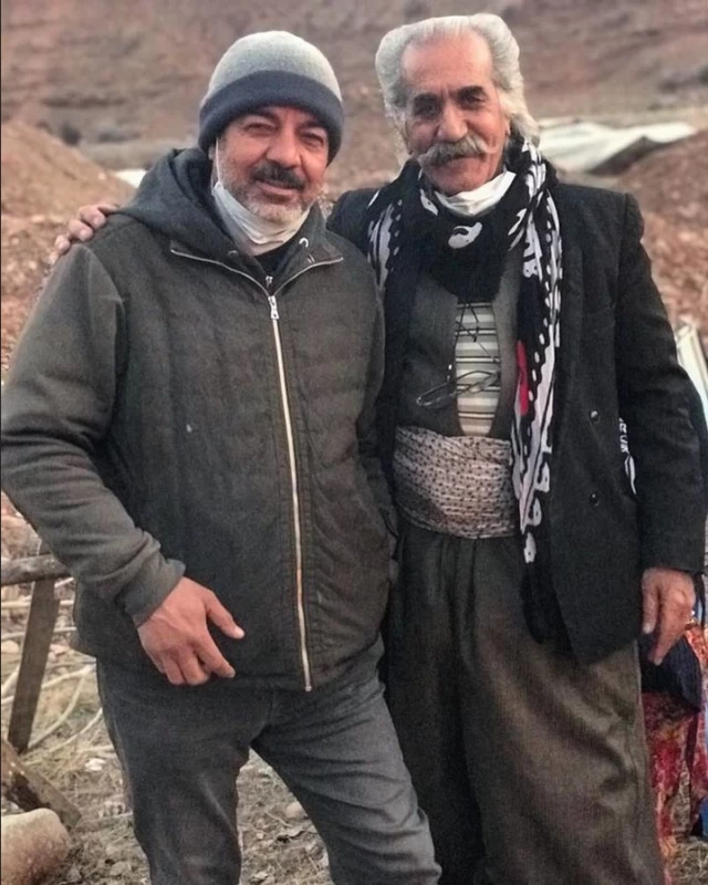 نون خ