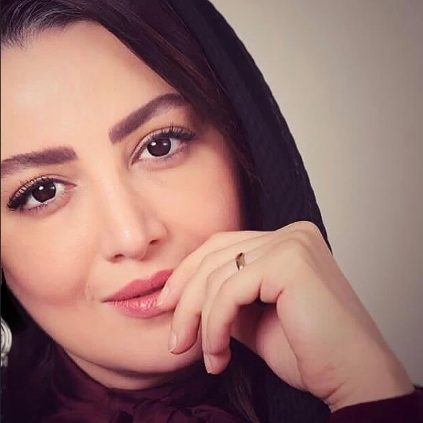 مادر آمریکایی و چشم رنگی ”شیلا خداداد ” با چهره ای زیباتر از دختر معروفش !!