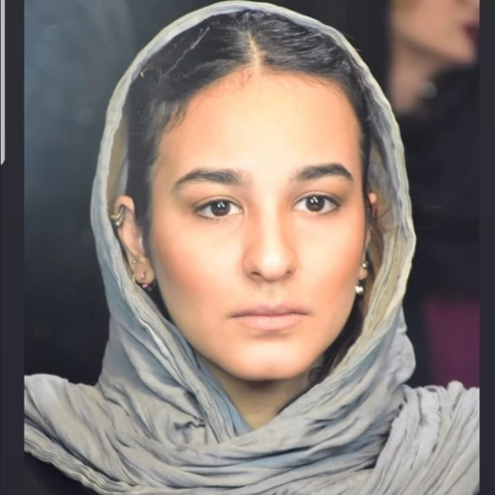 دختر سیاوش چراغپور از خودش سیاوش تره / بخصوص فرم بینی !!