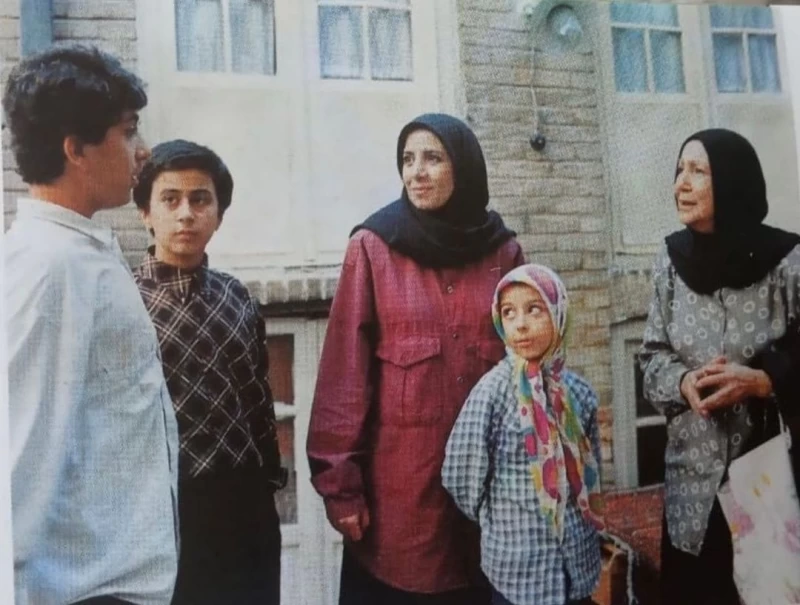 مدلینگ بازیگر خردسال دهه 60 در ۳۶ سالگی / با استایلی کاملا زنانه !!