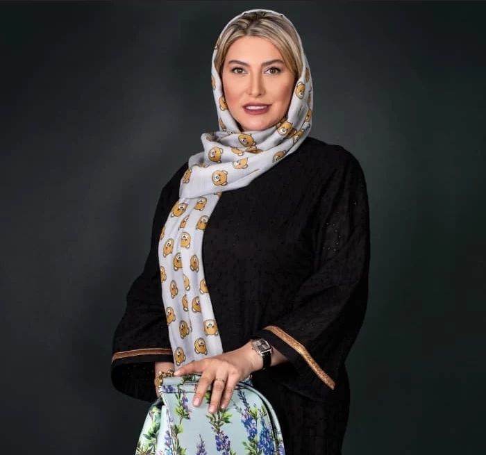 فریبا نادری و شال بچگانه معروفش در ترکیه ... !
