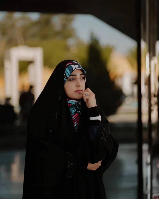 ستاره سادات قطبی با کوچکترین عضو خانواده در کلاس!