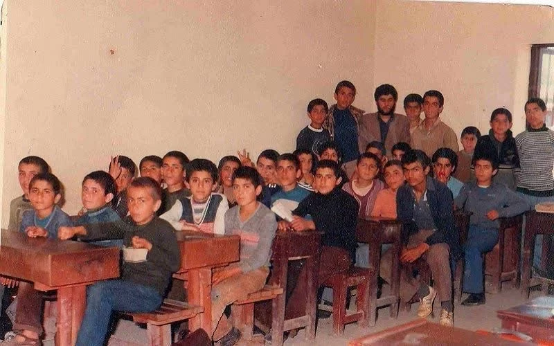 بچه های دهه ۶۰ کی این شعرو تا آخر بلده؟ اولیا شلخته... دومیا پاتخته.... ؟!!