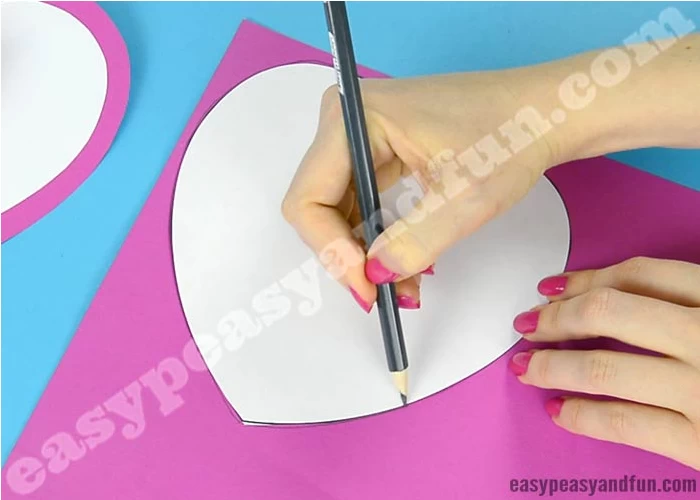 15 ایده کاردستی روز مادر برای سنین (۱۵-۷) سال