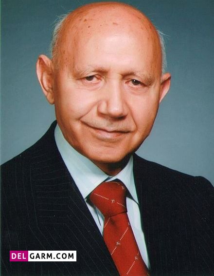 واکسن زدن دکتر قمشه ای