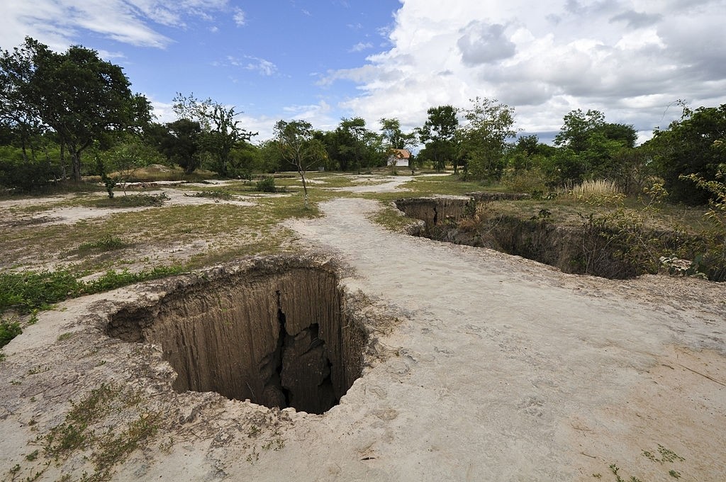 Deep ground. Subsidence minier photo.