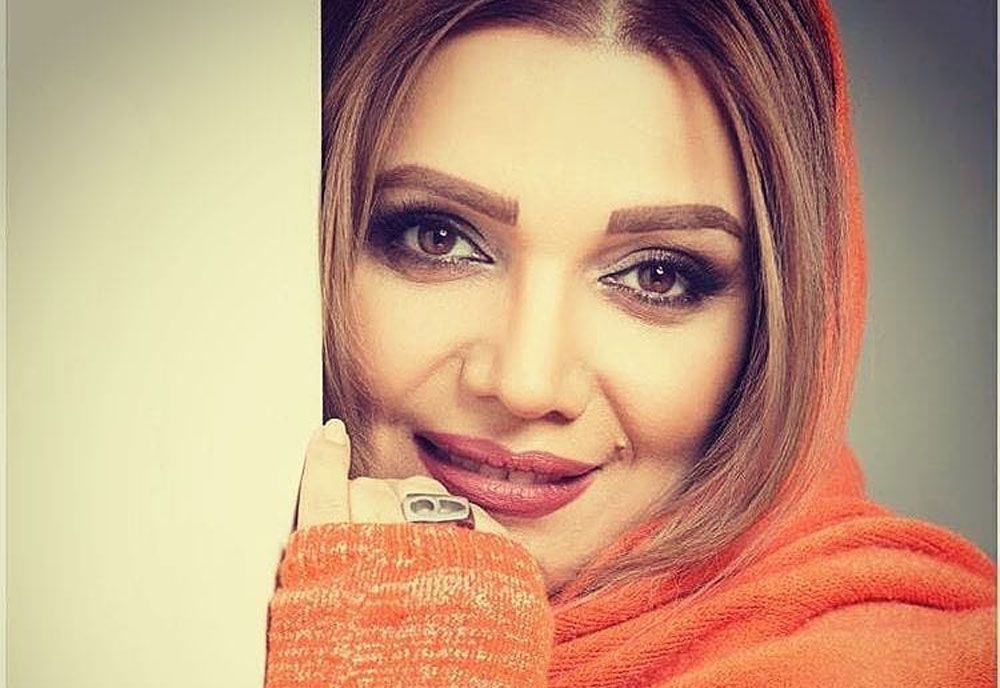 الهام پاوه نژاد و دختر جذابش کردیا بر فرش قرمز!