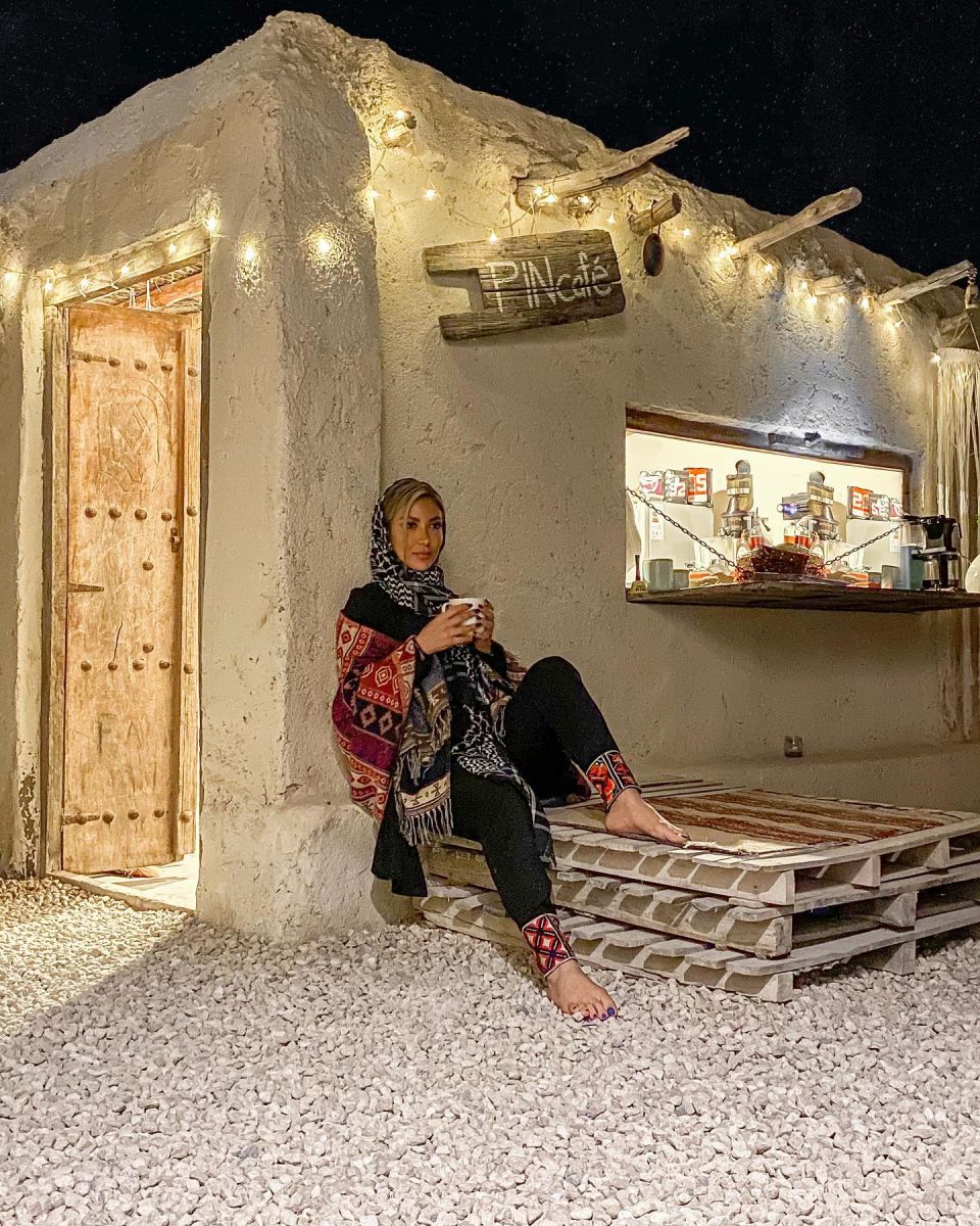 بیوگرافی مینا مختاری