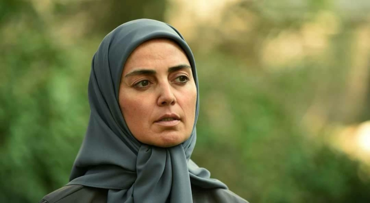 چهره و تیپ متفاوت عمه گوهر در سریال برف بیصدا می بارد !