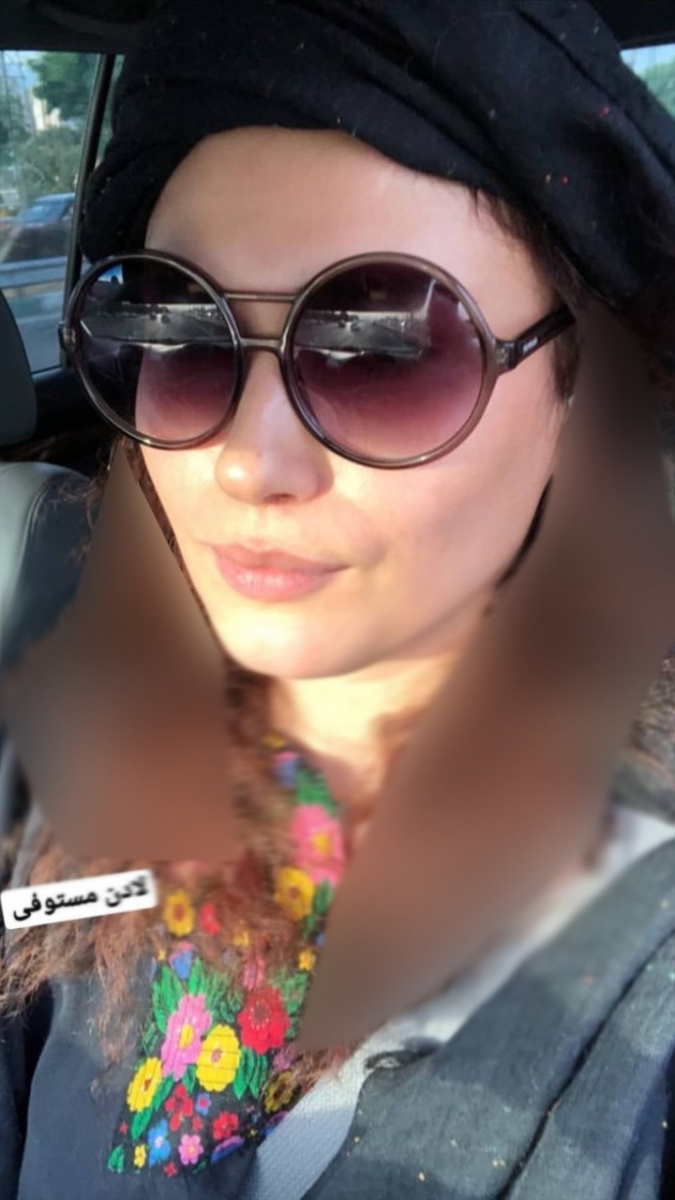 تیپ ناجور خانم بازیگر پشت فرمان ماشین لوکسش !!