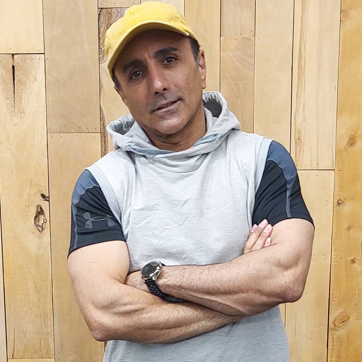 امید زندگانی از برادر ناتنی اش ابوالفضل رونمایی کرد