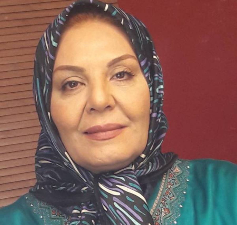 قابی از چهره ی زهره حمیدی وقتی خیلی معروف نبود
