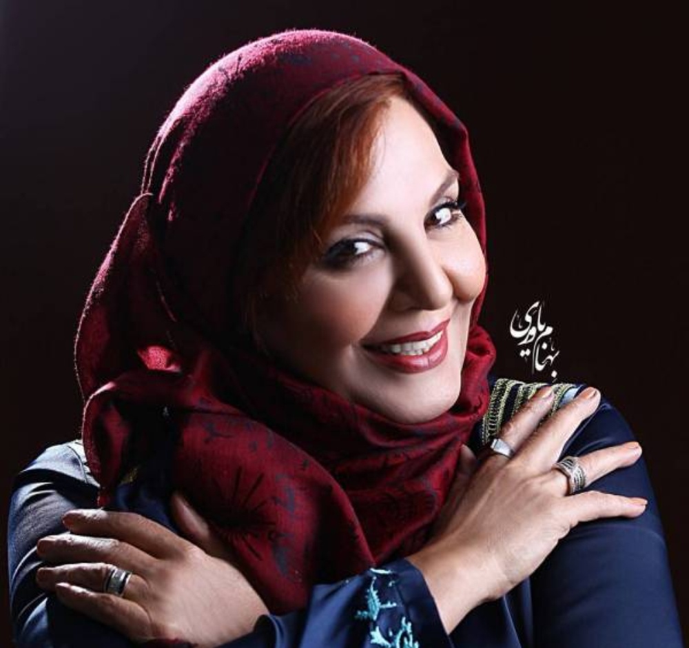 قابی از چهره ی زهره حمیدی وقتی خیلی معروف نبود