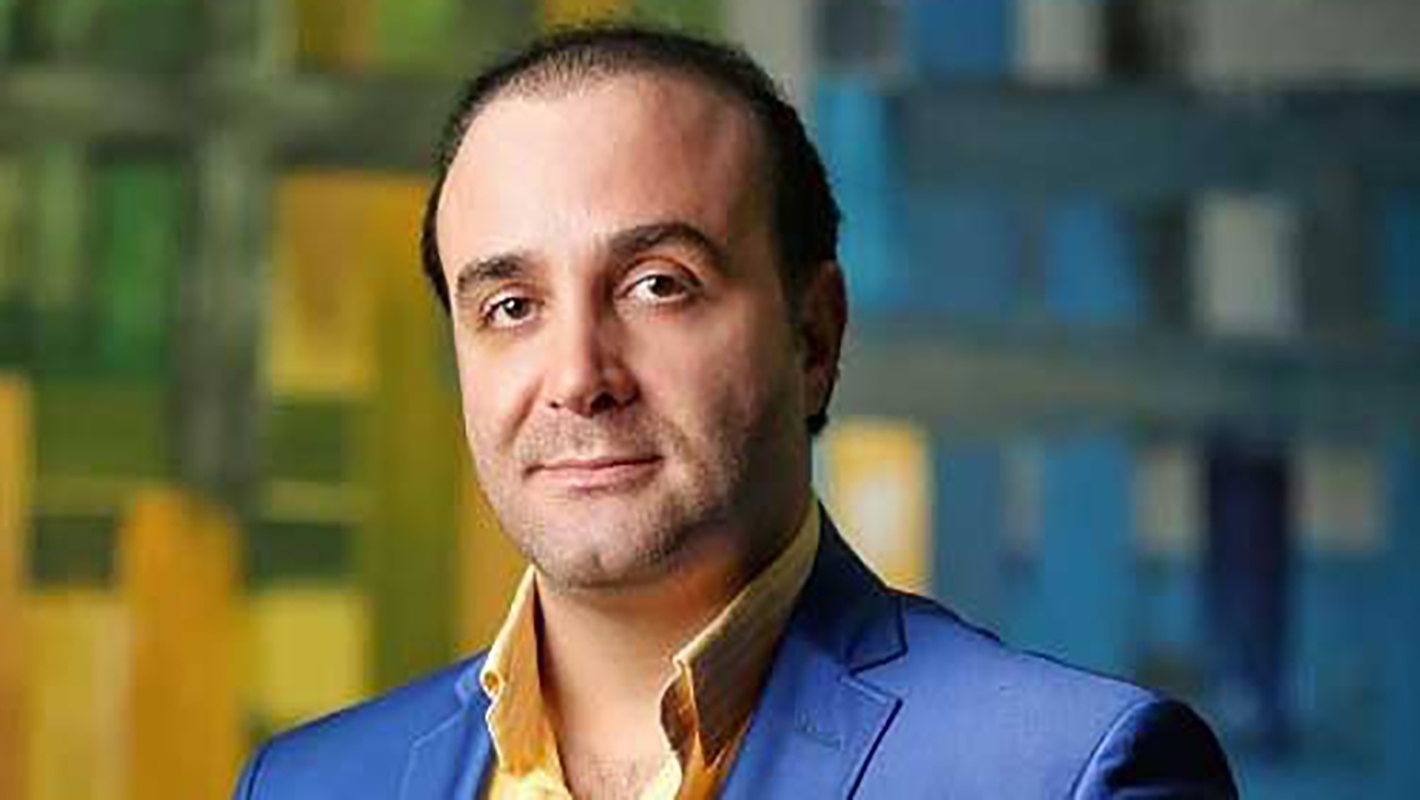 سینا سرلک خواننده خوش تیپ و خوش صدا در کنار دختر عزیزش ساغر خانم !!
