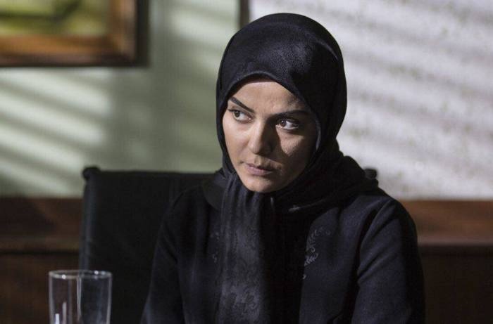 تفاوت چهره و استایل خانم بازیگر خارج از قاب تلویزیون / نغمه ارجمند کیست ؟
