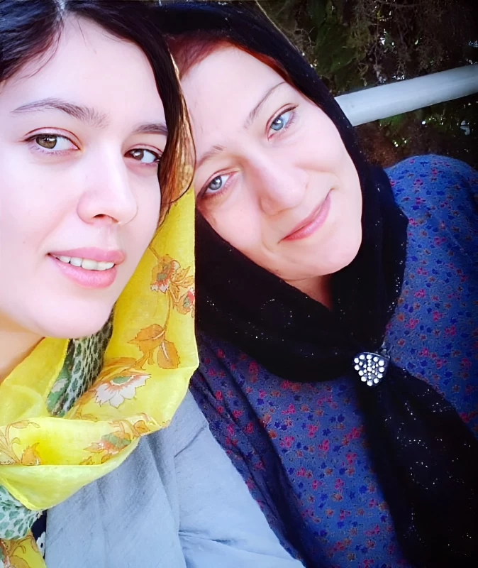 قاب های خانوادگی و جذاب از بازیگران سریال پوست شیر !!