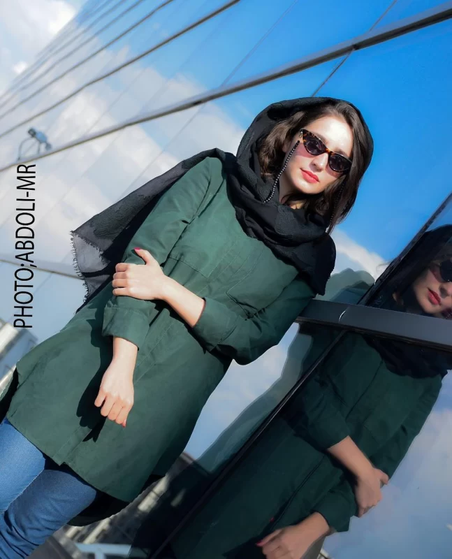 بیوگرافی سها نیاستی