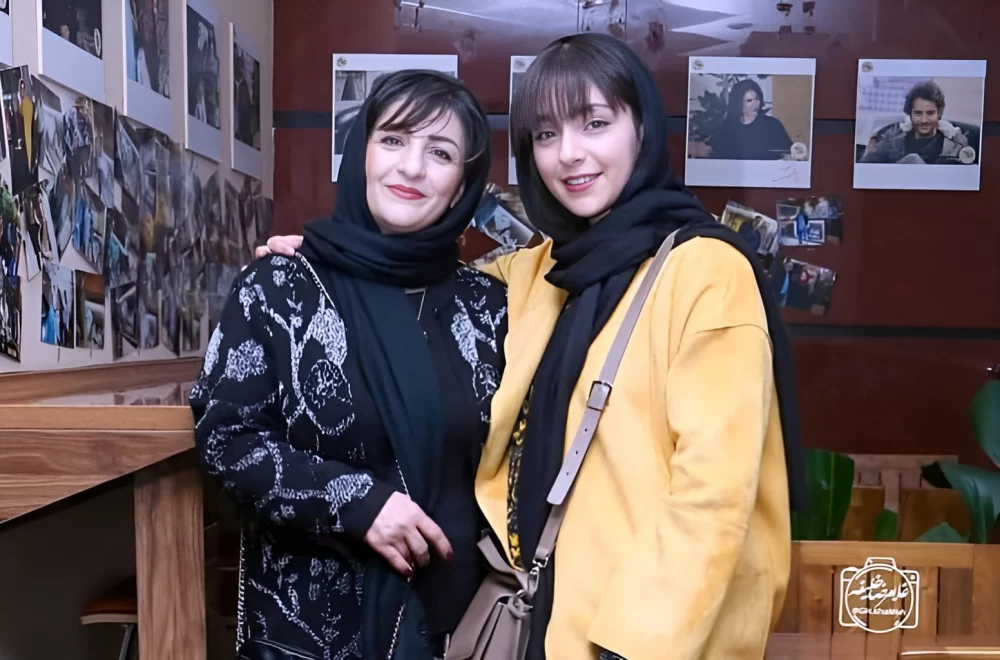 خانم بازیگر از مادر امروزیش رونمایی کرد !!