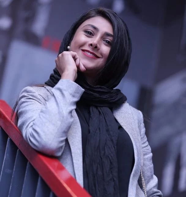 بیوگرافی آزاده صمدی