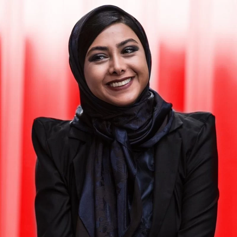 بیوگرافی آزاده صمدی