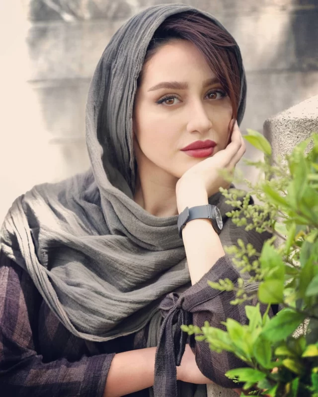 چهره ی متفاوت گلنار گیلدخت قبل از شهرت و عمل های زیبایی