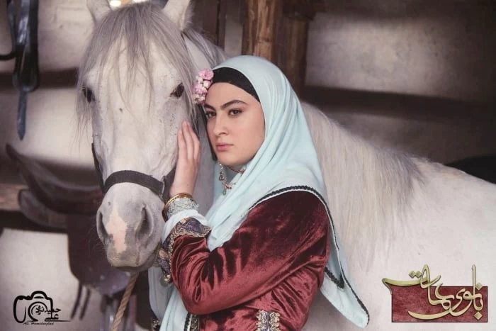 مریم مومن
