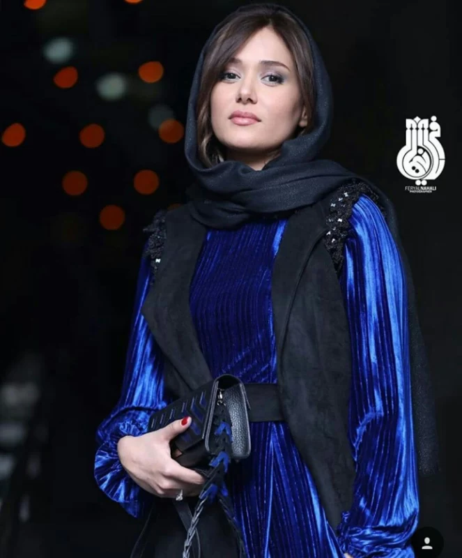 ​ بیوگرافی پریناز ایزدیار