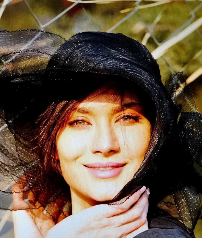 بیوگرافی ساناز سعیدی