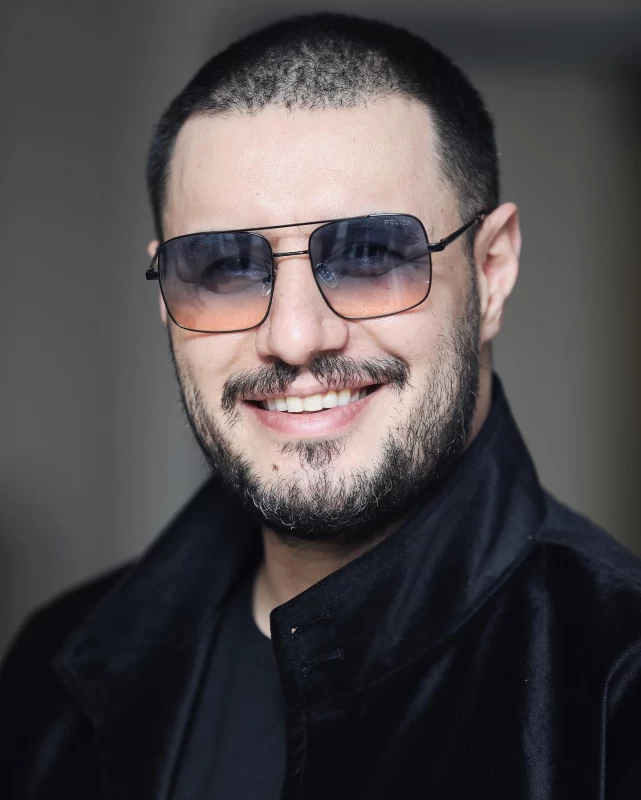 بیوگرافی جواد عزتی