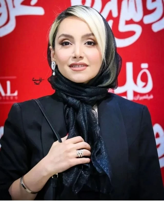 نازنین بیاتی 