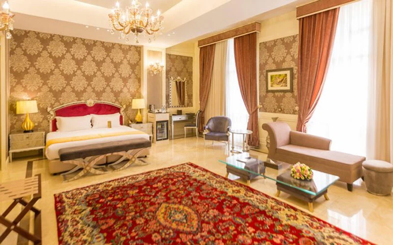 هزینه اقامت هتل رونالدو در تهران شبی چند ؟!