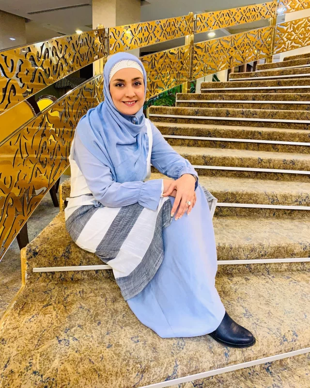 خاله نرگس رنگین کمان