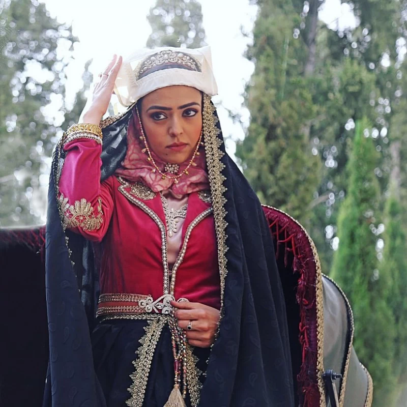 بیوگرافی سوگل خلیق از کودکی تا فوت پدر و مادر و شهرت