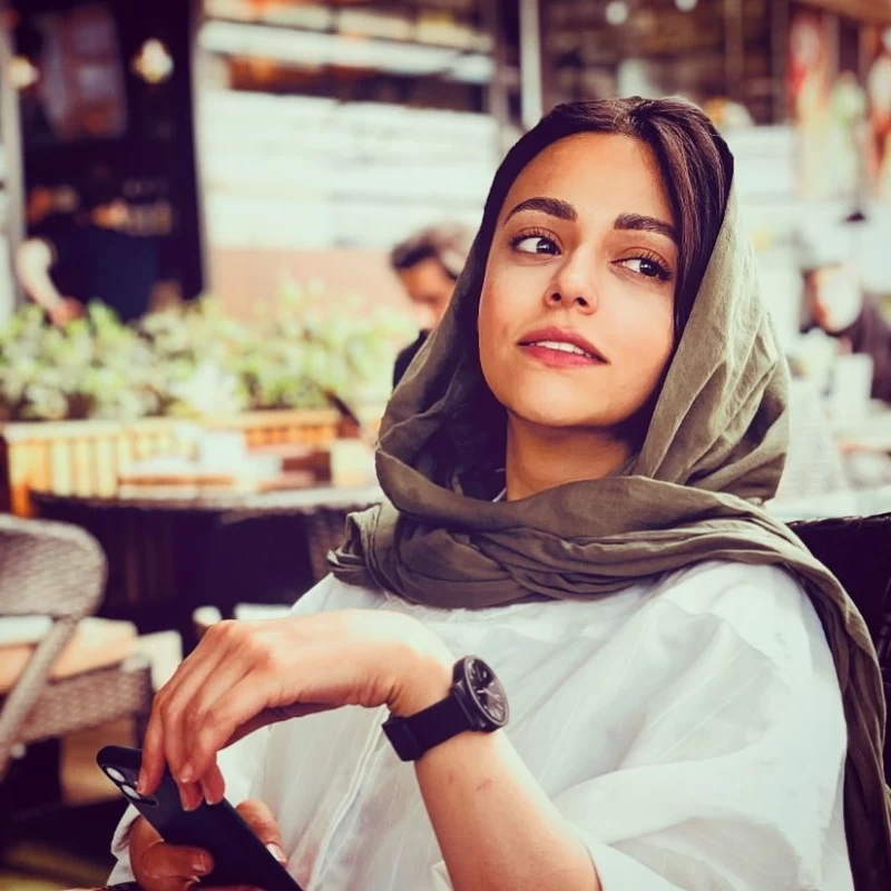بیوگرافی سوگل خلیق از کودکی تا فوت پدر و مادر و شهرت