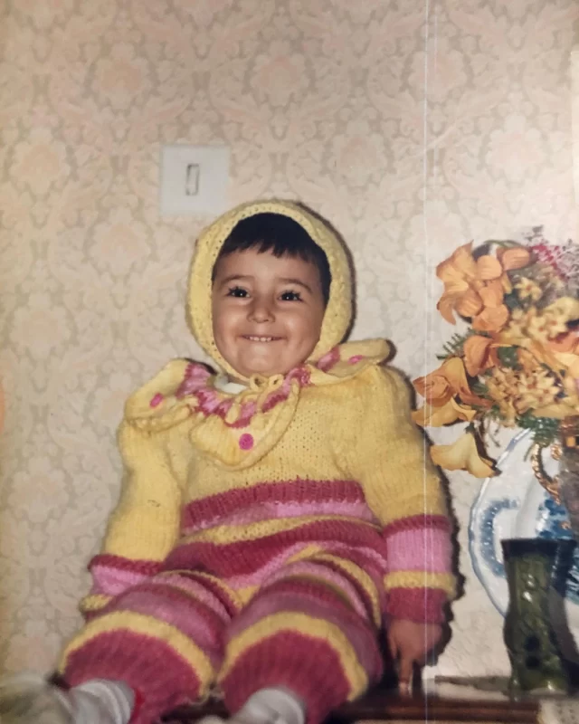 کودکی دیبا زاهدی