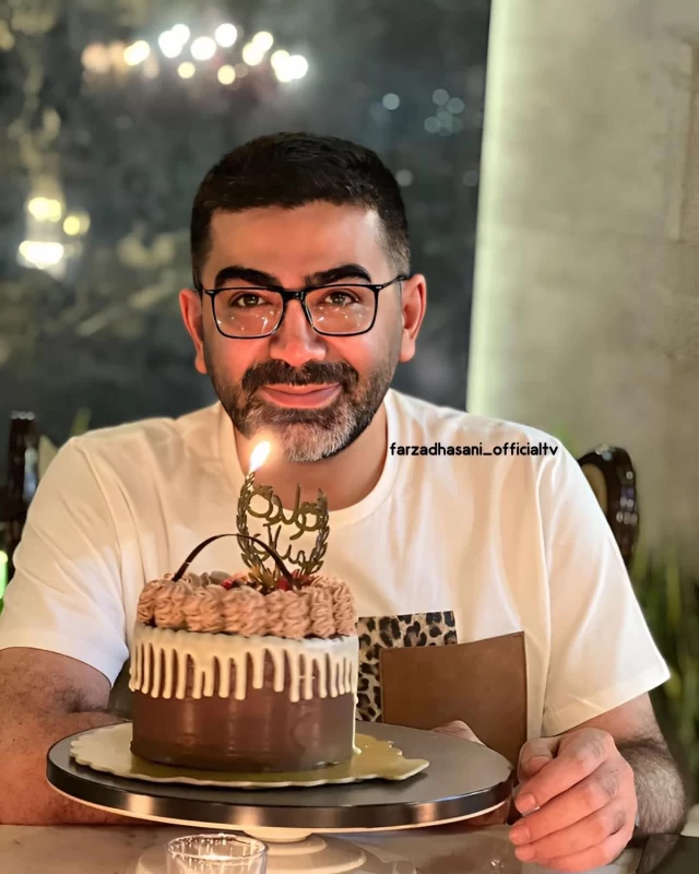فرزاد حسنی