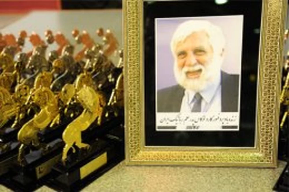 کارو لوکاس کیست 