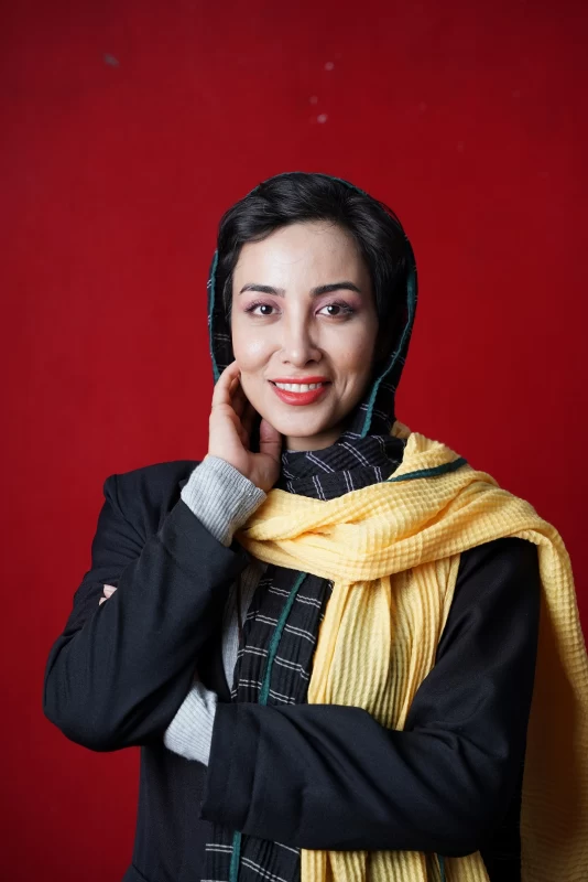 داستان زندگی دنیا جهان منش