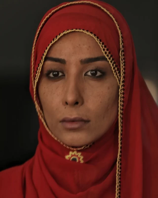 داستان زندگی دنیا جهان منش
