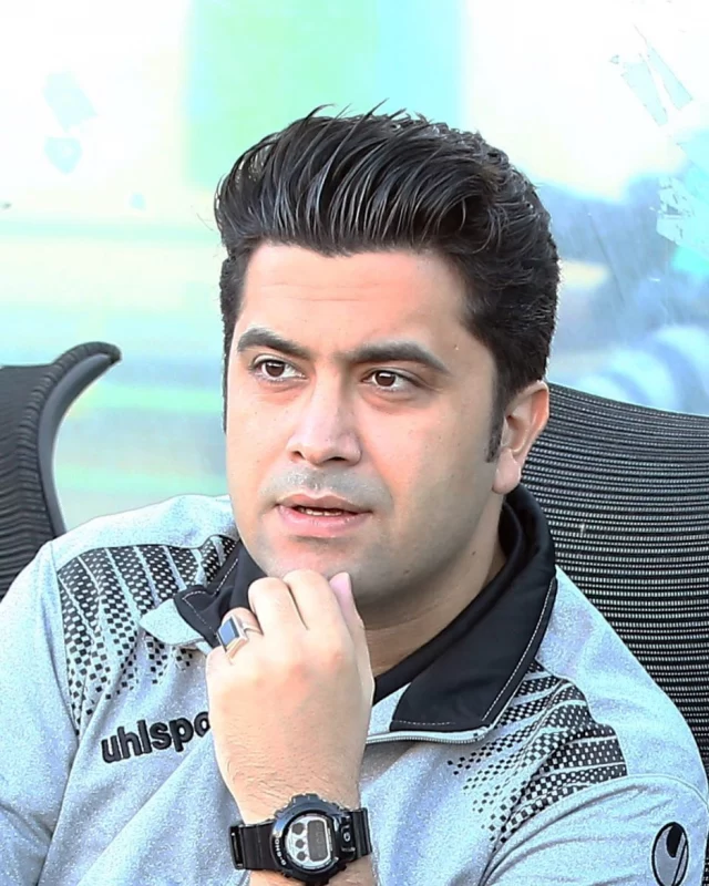 محمد اخباری سرمربی چادرملو کیست؟ (+زندگینامه و تصاویر)