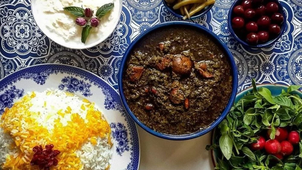 چیکار کنیم قرمه سبزی سیاه و حسابی لعابدار بشه ؟