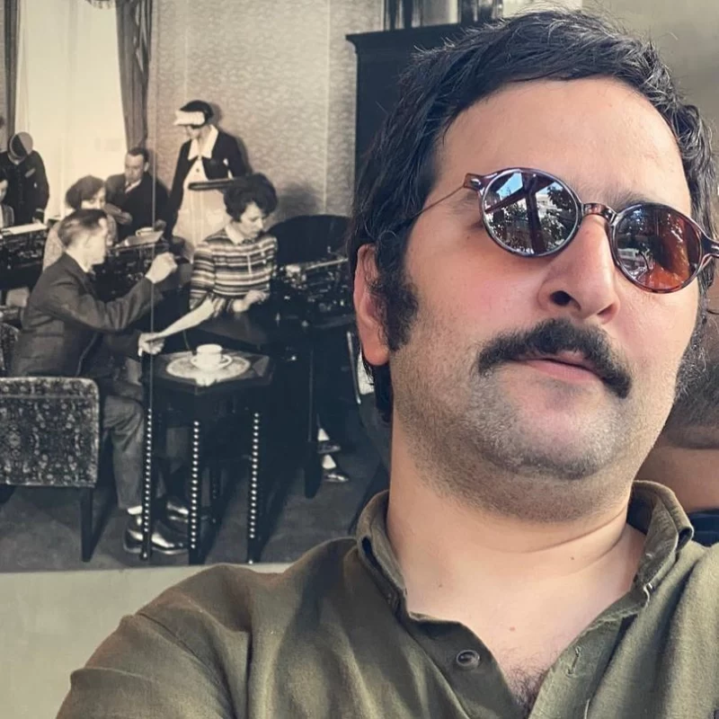 بیوگرافی ناصر سجاد حسینی از کودکی تا شهرت و خانواده
