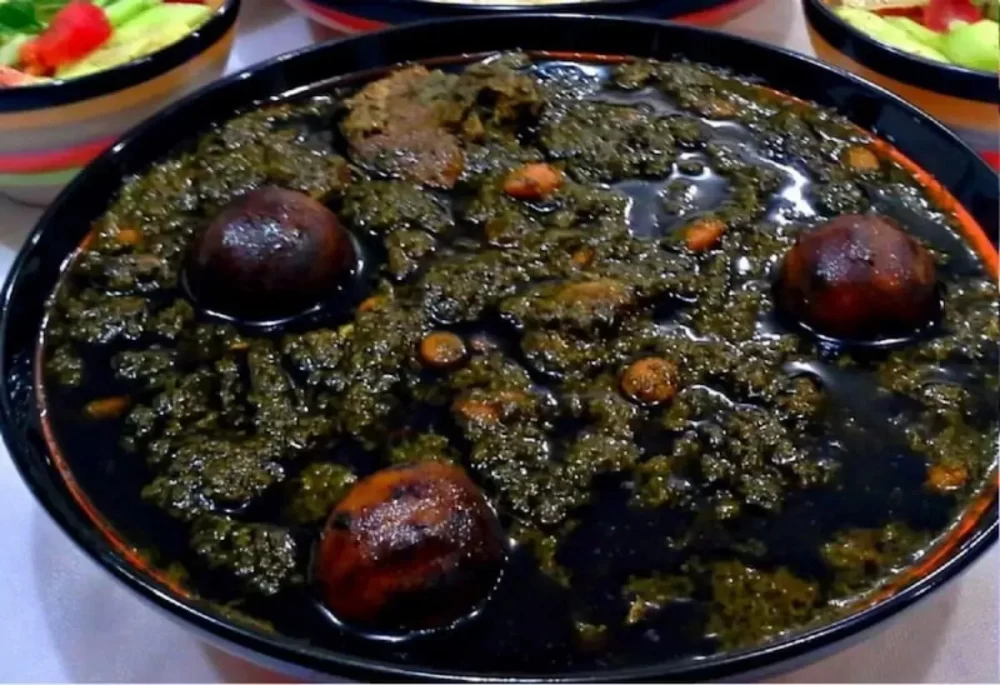 طرز تهیه قورمه سبزی در شهرهای مختلف ایران