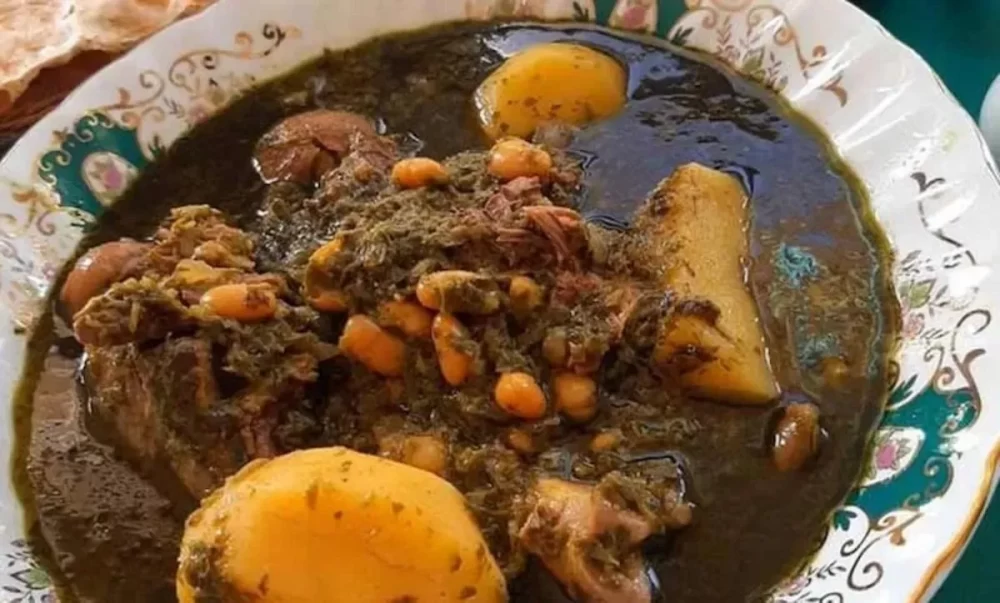 طرز تهیه قورمه سبزی در شهرهای مختلف ایران