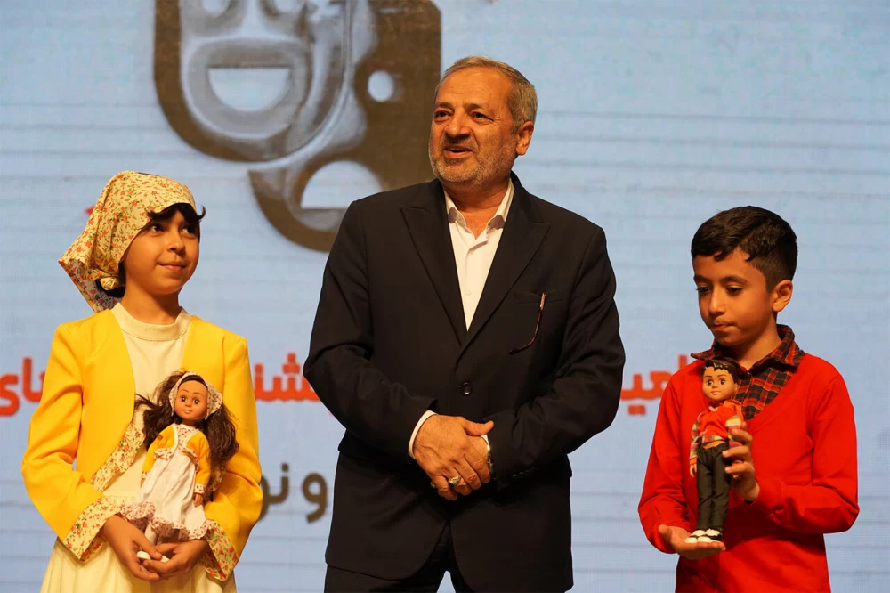 استایل جدید «دارا و سارا» با هودی و دستمال سر