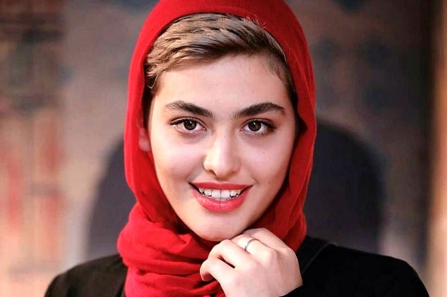 تیپ عجیب و جنجالی ریحانه پارسا