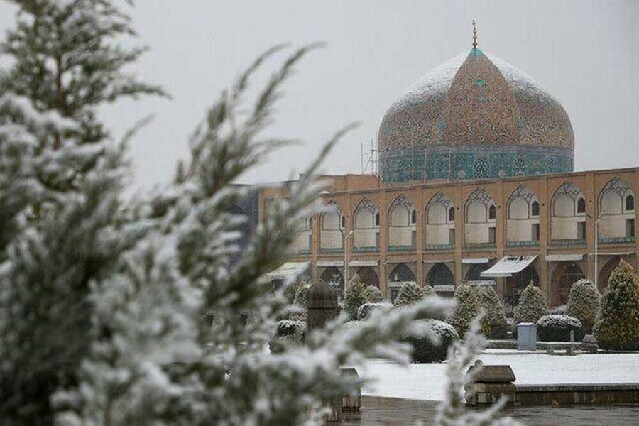 چرا برف روی ترکِ مرمت شدۀ گنبد شیخ لطفالله ننشست؟