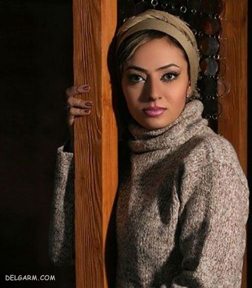 بیوگرافی آزاده ریاضی